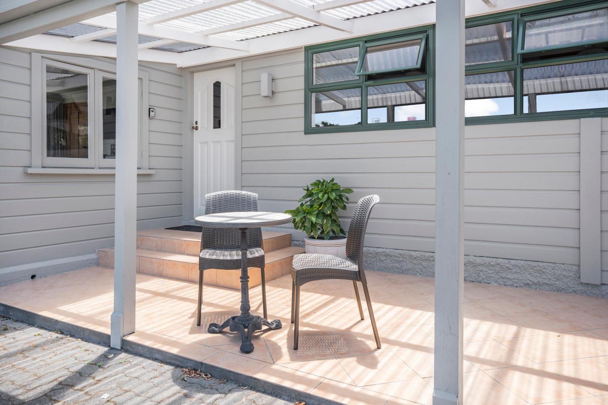Farley Avenue Turret & Lounge Apartment Greytown Exterior photo